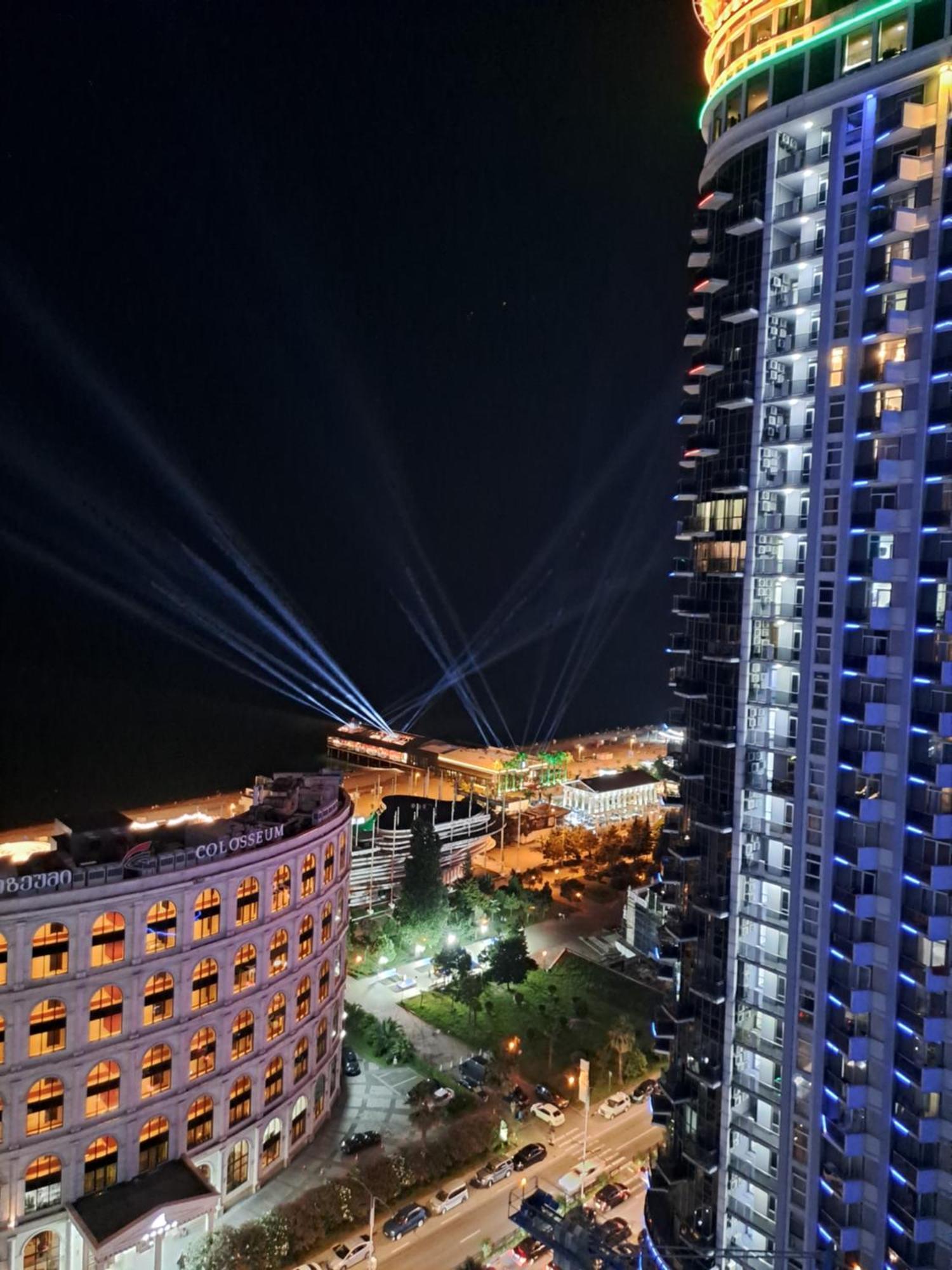 Apartamento Batumi Orbi Sea View Exterior foto